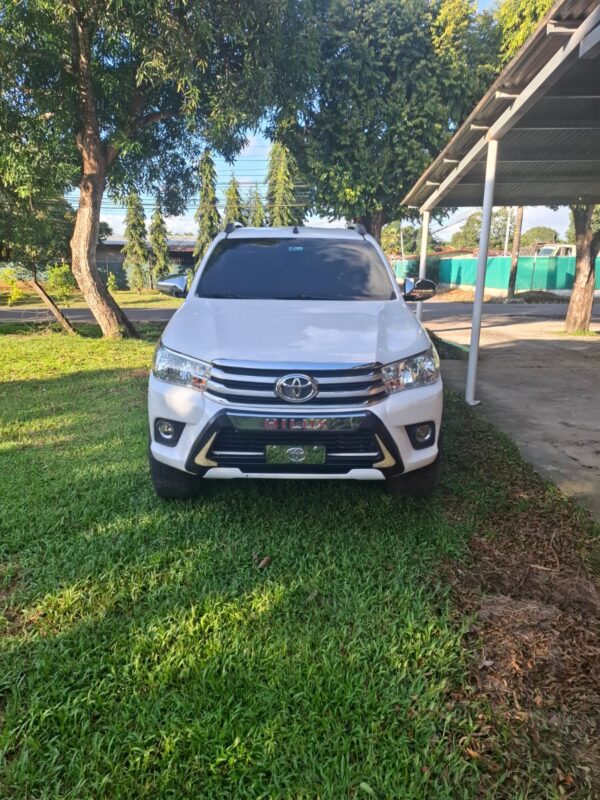 TOYOTA HILUX 2019 - MANUAL - Image 8