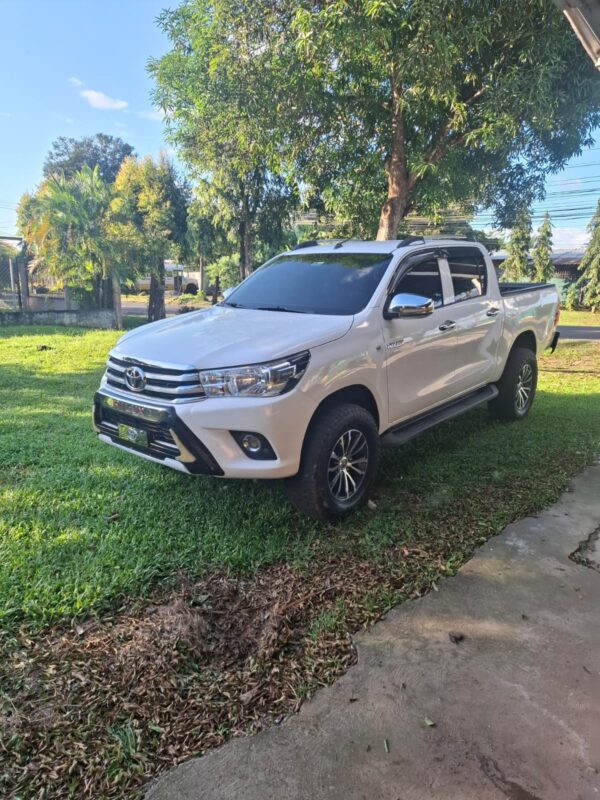 TOYOTA HILUX 2019 - MANUAL - Image 7