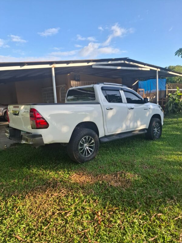TOYOTA HILUX 2019 - MANUAL - Image 3