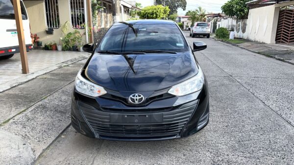 TOYOTA YARIS 2019 - MANUAL - Image 2