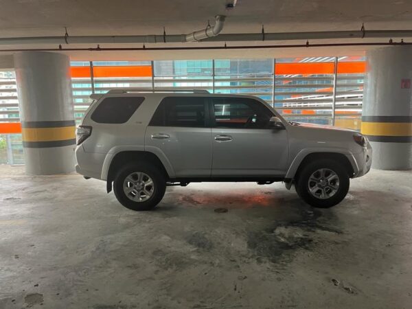 TOYOTA 4RUNNER 2018 - AUTOMÁTICA - Image 2