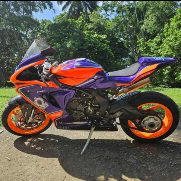 MV AGUSTA F3 2020 - MANUAL - Image 2